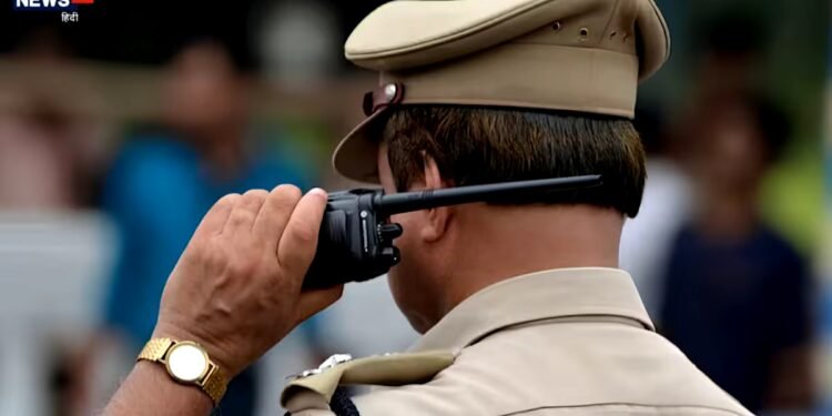 ‘पानी लेने गया था पति, लौटा तो…’ गाजियाबाद में एक ही फंदे पर लटकी मिलीं मां और 3 साल की मासूम
