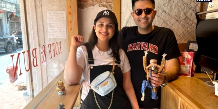 राघव चड्ढा की तस्वीरें देख खुद को रोक नहीं पाईं परिणीति चोपड़ा, कमेंट कर लुटाया प्यार