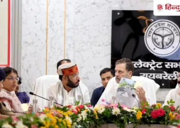 राहुल गांधी ने दिशा की बैठक में दिखाई खराब सड़कों की फोटो, रायबरेली के अधिकारियों से मांगा जवाब, Uttar-pradesh Hindi News