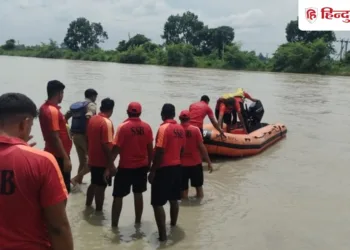 यूपी में बाढ़ से आफत! 12 और गांव चपेट में, 5 तहसीलें-4 हजार से ज्यादा आबादी प्रभावित, Uttar-pradesh Hindi News