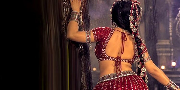 लता मंगेशकर के सुरों से सजा नायाब गाना, बारिश में जमकर नाची थी जितेंद्र की हीरोइन, डायरेक्टर का सच हुआ था ये सपना