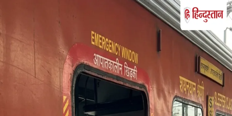 ट्रेन में सोती रही मां, इमरजेंसी विंडो से नीचे गिरा 9 महीने का मासूम; ट्रैक किनारे मिला शव, Uttar-pradesh Hindi News