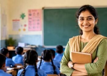 यूपी में शिक्षक बनने का बड़ा मौका, 15,012 पदों पर भर्ती, जानें कब से भरना है फॉर्म