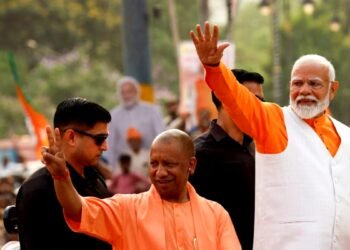सीएम योगी पहुंचे दिल्ली, पीएम मोदी से करेंगे मुलाकात, यूपी चुनाव को लेकर अहम मीटिंग