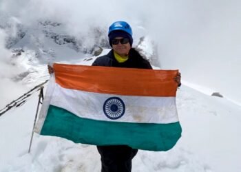 बर्फ, चट्टान और कम ऑक्सीजन… पूर्वा ने नहीं मानी हार, 5,826 मीटर पर लहराया तिरंगा, अब एवरेस्ट लक्ष्य