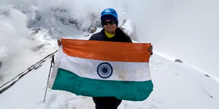 बर्फ, चट्टान और कम ऑक्सीजन… पूर्वा ने नहीं मानी हार, 5,826 मीटर पर लहराया तिरंगा, अब एवरेस्ट लक्ष्य