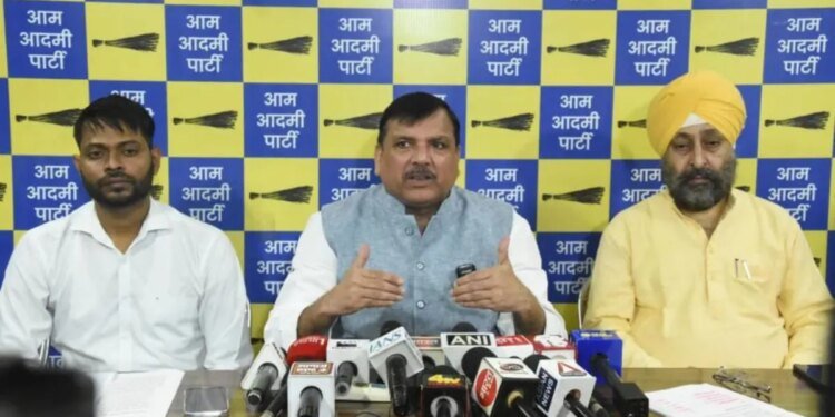‘1300000 फर्जी वोट जोड़े, 850000 नाम काटे’, संजय सिंह का भाजपा और चुनाव आयोग हमला