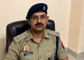 जाम छलकाने के दौरान बिगड़ गई बात, सुबह-सबेरे उठ गया हाथ, मार दिया चाकू लगा कर घात, अब…