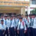 Video: बस्ती में फूटा छात्रों का गुस्सा, आवासीय स्कूल में घटिया खाने पर हंगामा, मेस के फर्श पर फेंका खाना; मचा हड़कंप