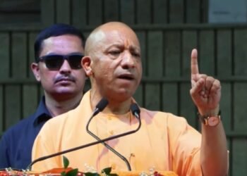 योगी सरकार दिवाली से पहले हर कर्मचारी को देगी 7000 का तोहफा? अनुपूरक बजट की तैयारी