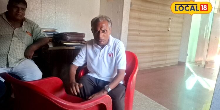 कभी महफिलों में गूंजती थी धर्मपाल की आवाज, चलाते थे आर्केस्ट्रा, हादसे में पैर हुआ जख्मी तो भाई नें छोड़ दिया वृद्धाश्रम, खामोशी में सिमटी आवाज