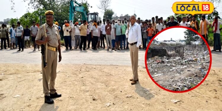 बलिया में कूड़ा को लेकर बवाल, रिहायशी इलाकों के पास गिराया सैकड़ों ट्रक कचरा, लोग बोले- नगर पालिका की जबरदस्ती
