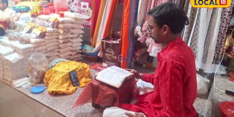 मिर्जापुर के शिवांग 34 देश के यजमानों की कराते हैं ऑनलाइन पूजा, नवरात्रि में जर्मनी से अमेरिका तक संपर्क करते हैं भक्त