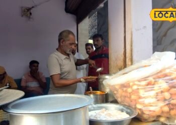 Street Food: 20 रुपये में 8 पीस, 30 साल से स्वाद बरकरार, मऊ वालों को भूख लगते ही याद आते हैं राजू के गोलगप्पे