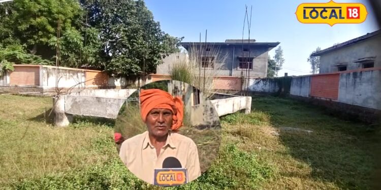 मऊ: मंडूसरा बुजुर्ग में जल जीवन मिशन की टंकी 2 साल से अधूरी, गंदा पानी पीने को मजबूर ग्रामीण, सड़कें भी खुदी पड़ीं