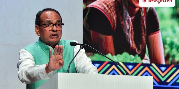 MP विस्थापित आदिवासी परिवारों के लिए राहत का ऐलान, शिवराज सिंह चौहान देंगे 15 लाख रुपए; 5 एकड़ जमीन भी, Madhya-pradesh Hindi News