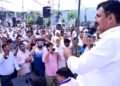 UP Chunav 2027 2027: मंच पर फूट-फूटकर रोने वाला BSP नेता कौन? रुंधे गले से 2027 की जंग के लिए मांगे वोट
