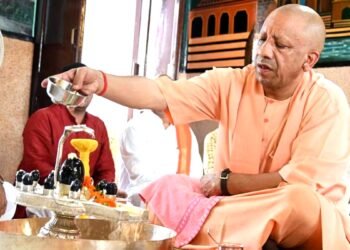 यूपी चुनाव 2027: योगीराज में ‘कब्रिस्तान’ से ‘मंदिर इकॉनमी’, 950 हिंदू तीर्थ स्थलों के प्रताप से BJP को हैट्रिक की उम्मीद