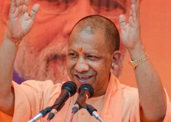 52 रुपये किलो चीनी चाहिए तो यहां पहुंचिए, योगी सरकार ने लखनऊ में किया इंतजाम