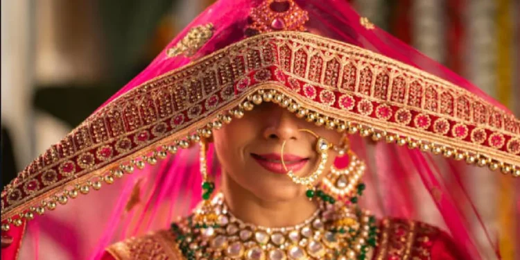 Looteri Dulhan News: सुहागरात पर दूध पिलाया, सुबह दुल्हन गायब, सुबह-सुबह दूल्हे के घर मचा कोहराम