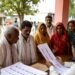 UP Voter List: वोटर लिस्ट में नाम छूटा तो क्या करें? नोट कर लें तारीख कब क्या करना है, अफसरों के तबादले पर भी रोक